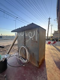 كشك للبيع • ٢م×٢م×١م • يحتاج صبغ