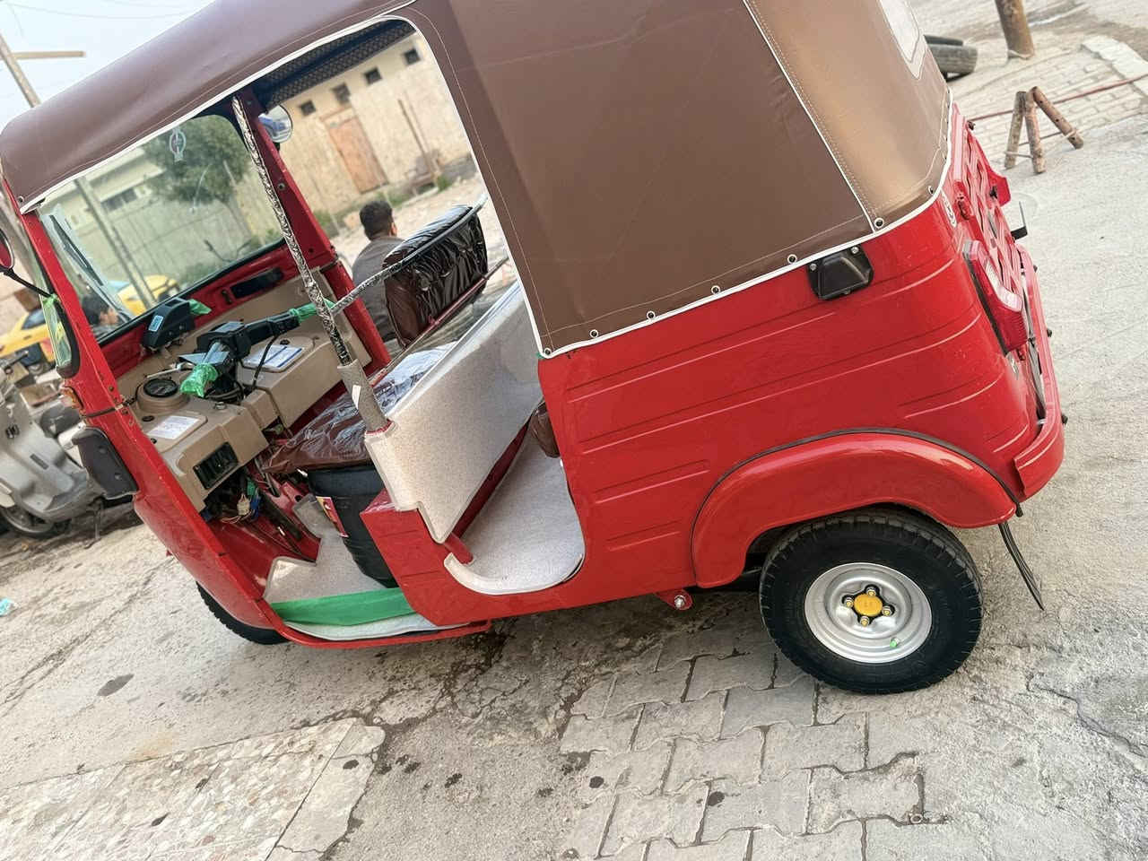 سلام عليكم تكتك للبيع رقم وسنويه موديل ٢٠١٨ 

‭ ٠٧٧٦ ٠٣٥ ٩١٨٠‬
