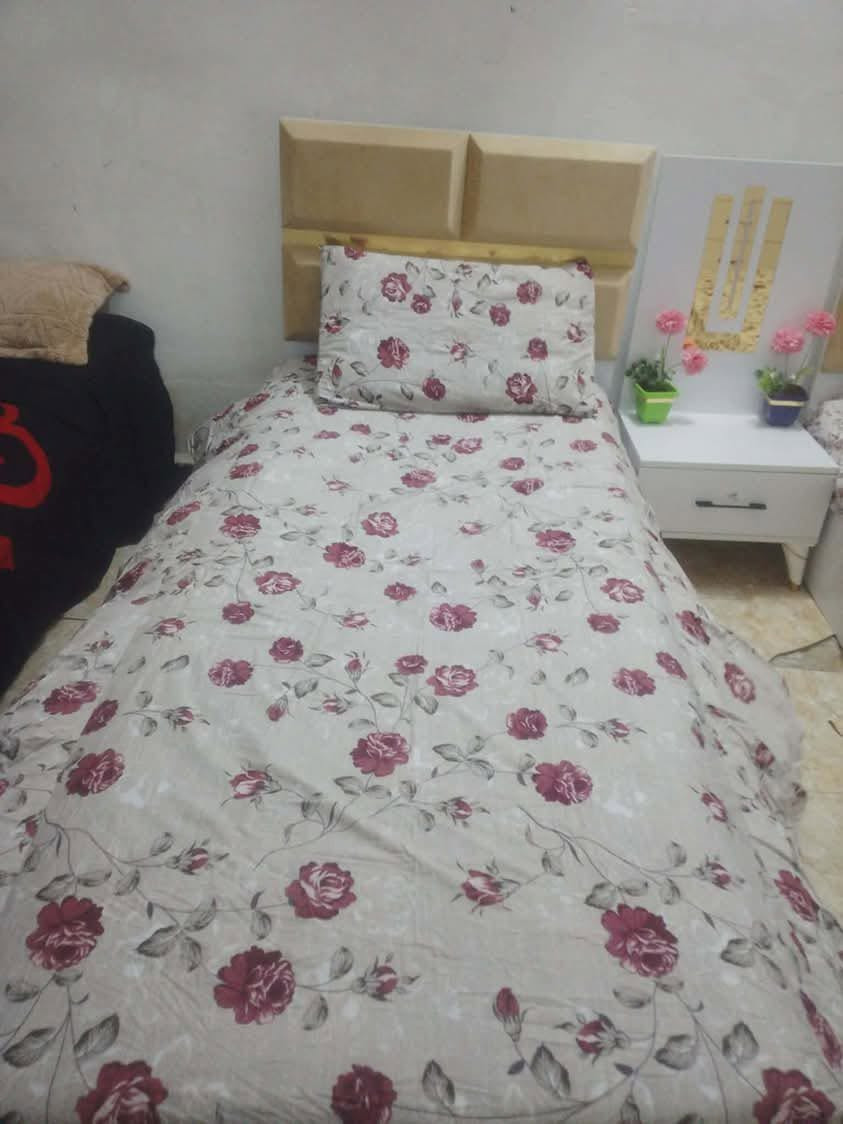 غرفه شبابيه ب٧٠٠ وبيها مجال إذا صدك شراي  مكانها لمسيب


**إذا كنت صاحب هذا الإعلان وتريد حذفه لأي سبب، رجاءا أرسل رسالة إلى الدعم الفني**