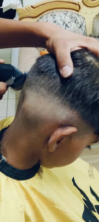 لا تطلع بالحر أني اجيك للشقة أطفال 3الاف كبار 5الاف اتصل 07727983161