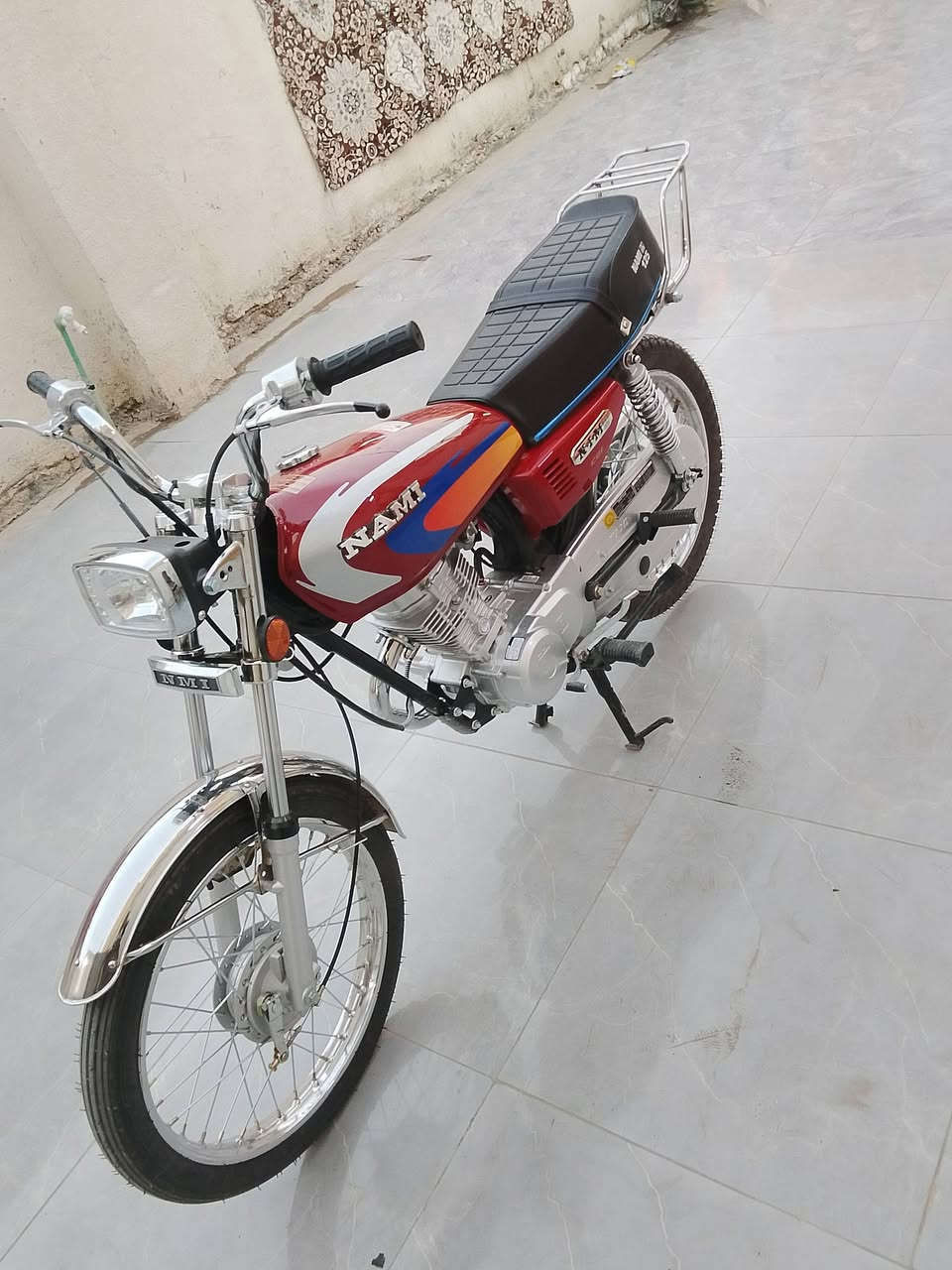 دراجه للبيع الباقيه تعمير اصلي شاصي موديل 26 سكنر 
***********
