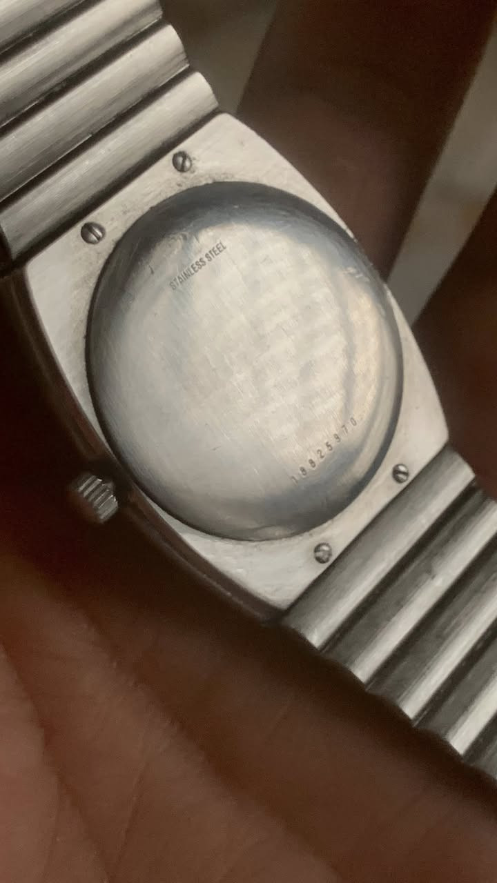 لونجين اوتماتيك 25 حجر كل شيء فيها بلادي على وضع الشركة مكان بغداد غير متوفر توصيل السعر 545 الف
او مراوس بايفون


**إذا كنت صاحب هذا الإعلان وتريد حذفه لأي سبب، رجاءا أرسل رسالة إلى الدعم الفني**