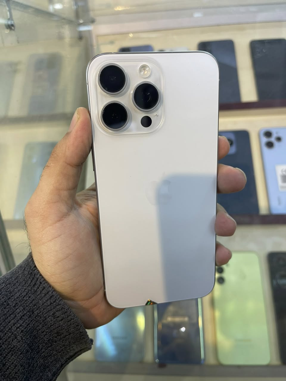 نقداً وبالتقسيط المريح 

ايفون 15برو ماكس
ذاكرة 256
نموذج M 
بطارية 92
دبل خط
نظافة 100%
السعر مناسب 
🏪📍زورونا في موقعنا 
مركز الوسام للأتصالات 
سامراء-بداية دخول حي الخضراء من جهة الافراز يساراً -قرب صيدلية زهرة الياسمين (الركن )مجاور ازياء البارون 
اتصال:-***********
وتساب:-***********
يوجد خدمة توصيل كافة أنحاء العراق
