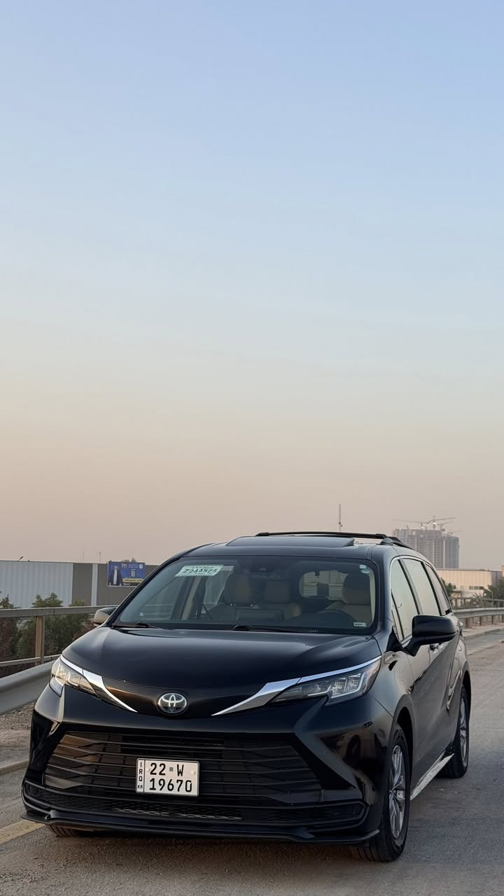 السلام عليكم
تويوتا سيينا 2023 مرقم اربيل وجاهز ب اسمي تحويل ثاني يوم مواصفاتها معروفه LE بلس مو العاديه فول يعني فتحه كشنات كهرباء ابواب كهرباء وبقيه المواصفات الضرر موضح بالصور طخه بسيطه بالجاملغ الامامي فقط وحافه الباب بجم كبس ظهر كبس مكان السياره بغداد الدوره استفسار اكثر :***********
