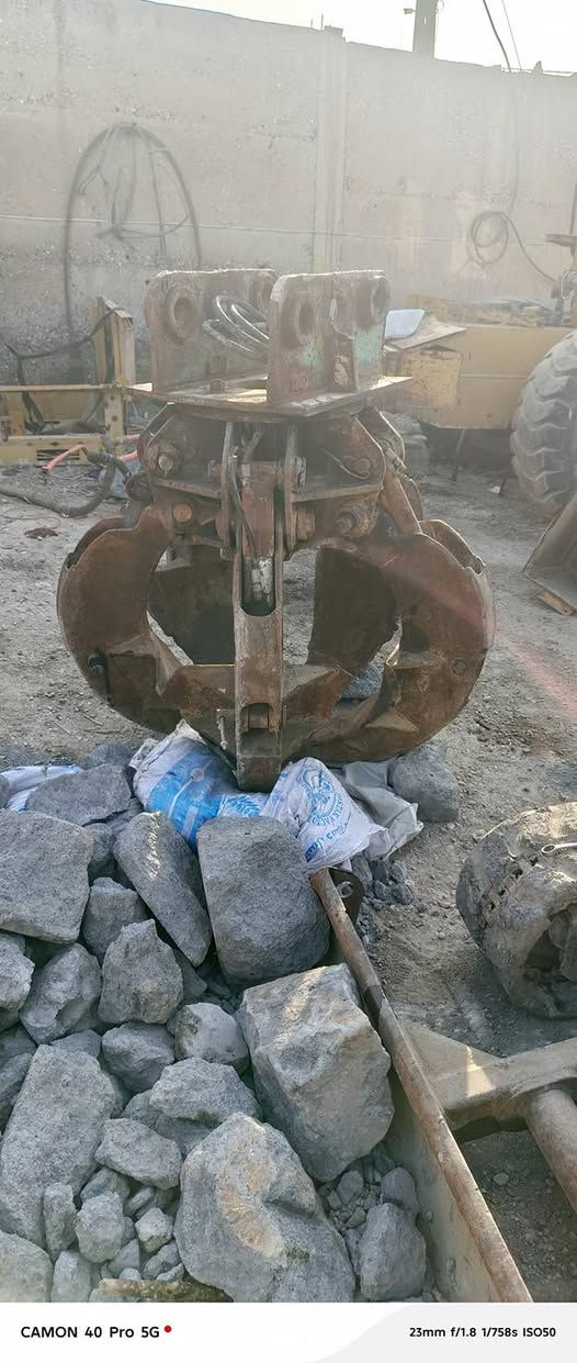 بيع سريع   سعر مناسب جدا   كماشه حديد  خمس أصابع  يرهم لعاب أو  تابت بيم 80 العنوان الموصل  واتساب كورك ***********......***********
