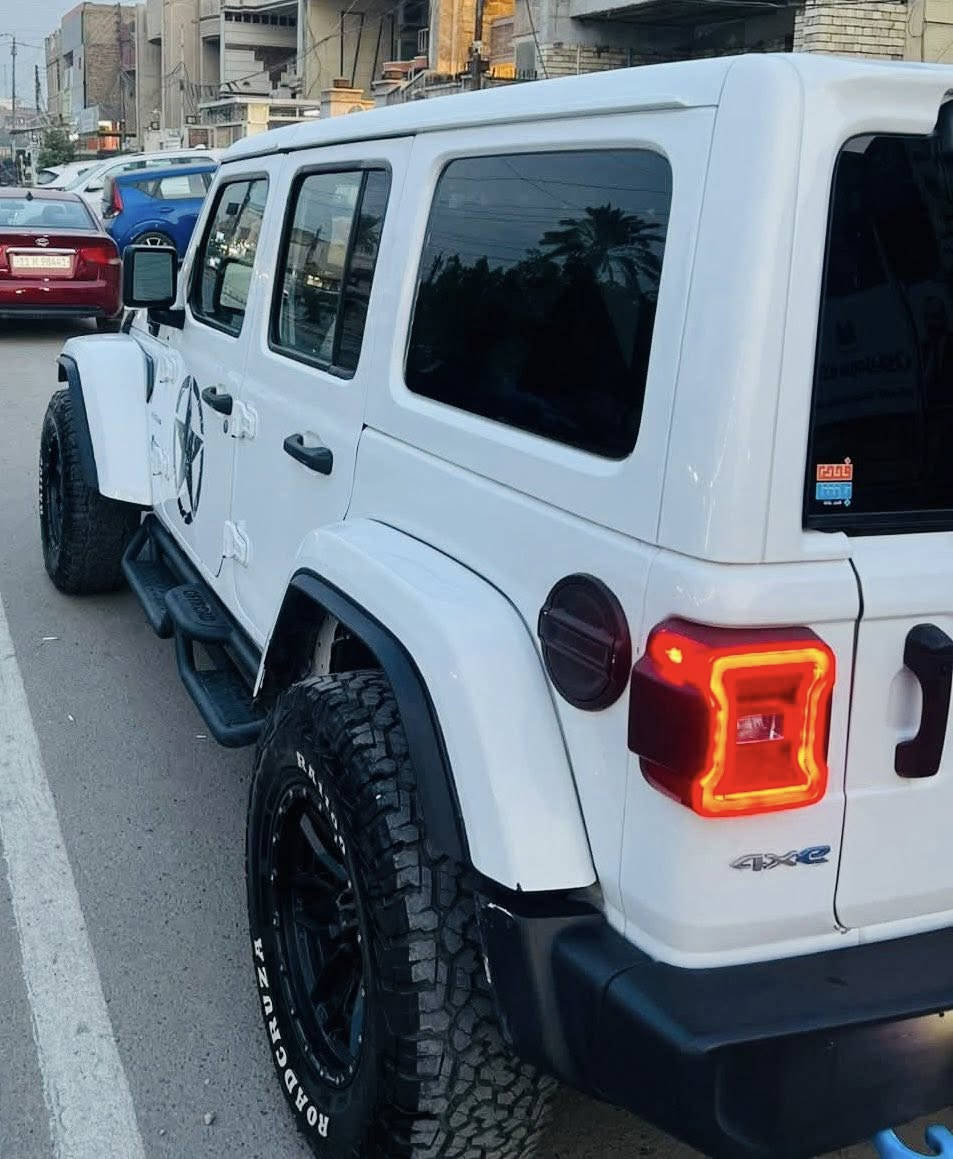 جيب رانكلر مديل 2024
السياره  Jeep Wrangler 4xe 2024 2.0L 4 plug-in

حجم المكينه : 2000 تيربو + هايبرد + بلكن شحن خارجي

القدرة الحصانية 375 حالة حال الهيمي 

الشحن يمشيك 30 ميل

المسافه المقطوعه :34 الف 

الحادث  بسيط 
                      

#المواصفات 

1.قماره تتفصخ اصير كشف
2.بصمه  تشغيل وابواب 
3.لوكير
4.كشافات 
6.شحن خارجي
7.بكلايت لد 
8 . شاشه
9.سستم صوت دمام خلفي + امامي 
10.لايتات زنون هايلوجين
11.كشنات جلد اسود بلادي 
12.سقق اسود بلادي 
13. تحكم استرين
14. ويل حجم 19
15. كامره خلفيه 
16. دوسات 
 

مكان السياره بابل 
***********
