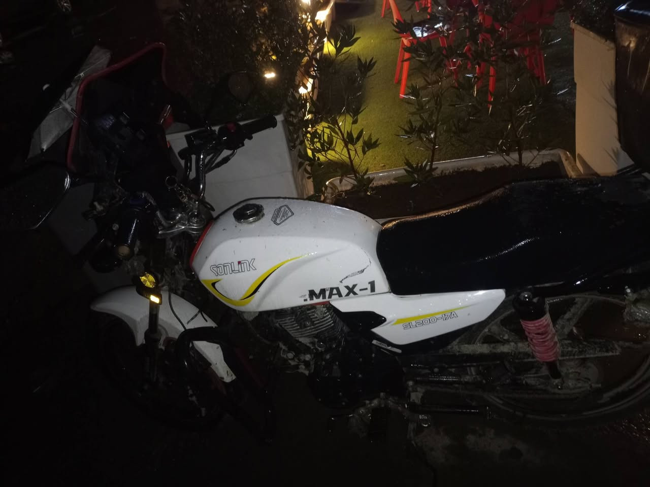 للبيع سولنك ماكس 
موديل 25 
كلشي بلادي لا مبدل شي ولا مفتوح مكينة
سعر 650 وبيها مجال بسيط 
مكان ابو غريب ***********
