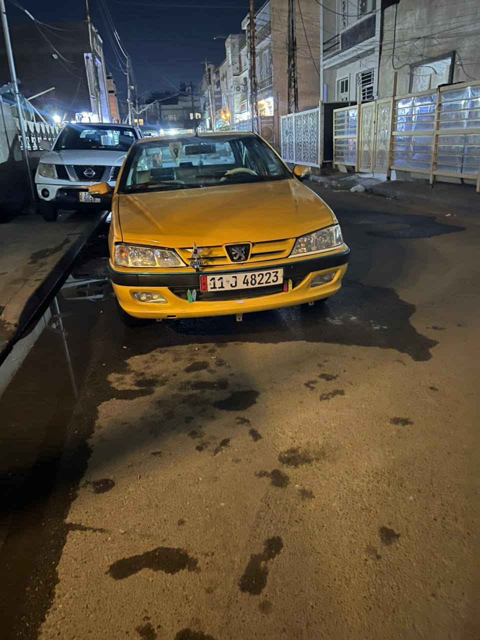 سلام وعليكم بيجو بارص مديل ٢٠١٥
سياره خير من الله كير مكينه ترايك وين ميعجبك 
 تبريد ثلج تدفئه اي نقص مبيهه دوشمه جديده رقم بغداد انكليزي بسمي مصفره من كلشي
تحويل ثاني يوم 
مكاني بغداد البياع تقاطع درويش 
رقمي ***********
السعر ٤٢وبيهه مجال للشراي
