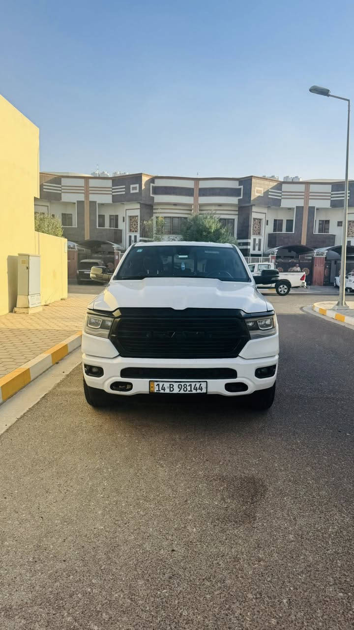 للبيع | رام 2024 Lonestar 4x4 وارد امريكي
السلام عليكم

رام 2024 وارد امريكي حادث بجم بيها شاصي ولغد بدون تبديل قطع فقط بارد بسيط ماشية 18 الف ميل قابل للزيادة 

✅ مواصفات السيارة
شاشة تسلا
دفع رباعي
باب طويل بدي كصير المرغوب
منظومة غاز جديدة قبل شهر شادها 140L
حساسات امامية خلفية
تسكيرة بدي جديدة 
كشنات وستيرن تدفئة

📌 الممشى: 18 ألف ميل
📌 رقم بصرة باسمي
📌 رقم الشاصي:
1C6SRFFT4RN108602

📍 الموقع:
البصرة – مجمع الأمل السكني٢ 

💰 السعر:
320 ورقة وقابل للتفاوض 

📞 للتواصل:
***********
