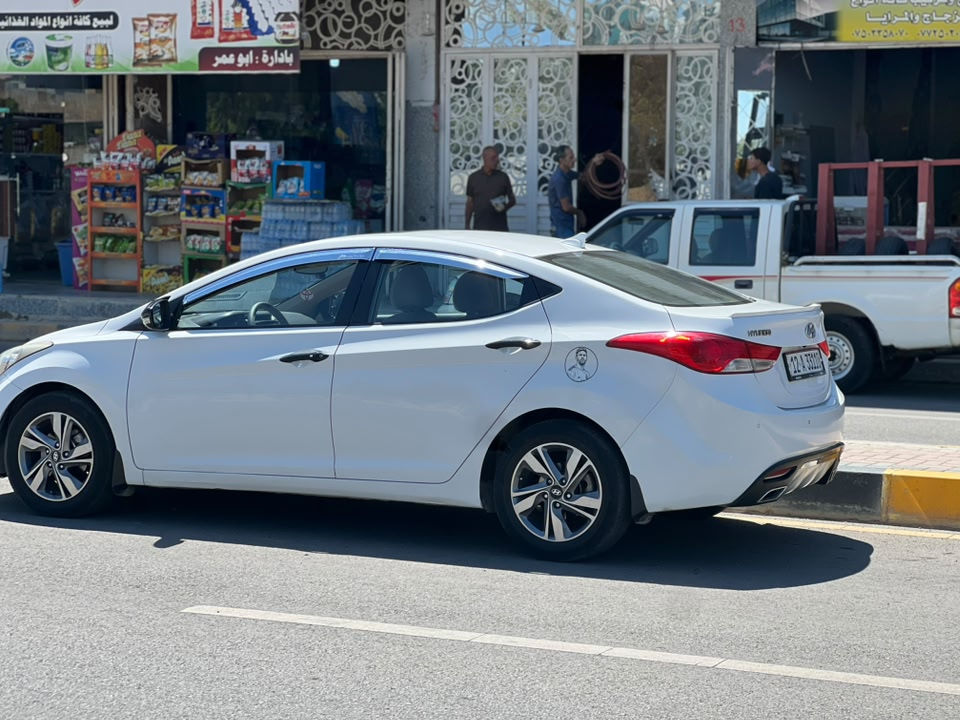 النترا ٢٠١٣
بابين يمين صبغ
محرك ١٨ 

ماشيه ١٦٠ الف 

هزه رقم جديد تحويل ثاني يوم

بيها ٤ بخصات بسقف

ملاحضه البقعه السوده البصور هاي ب كاميرا ما بسياره

سعرها ١٠٠ قفل
***********
***********

