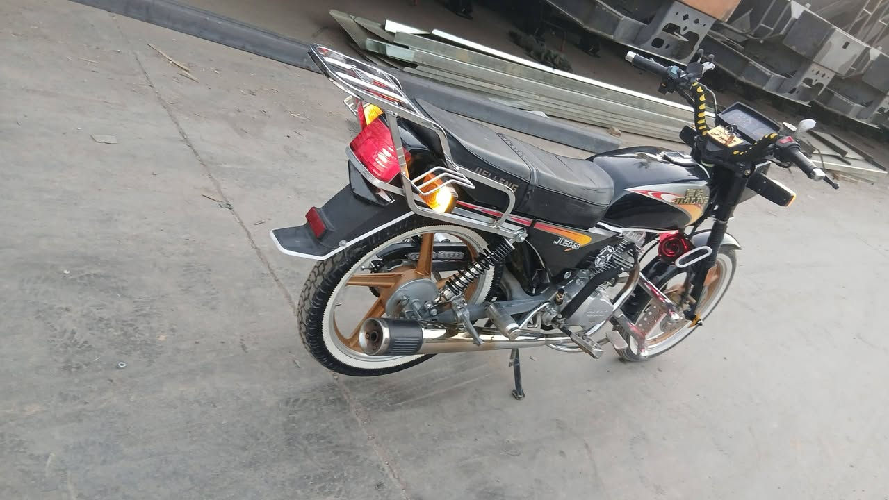 للبيع جالنك سوري مثل مو بل صوره
كهربا كلو شغال جهاز تحكم عن بعد 
مكينه كبس بشرط مابي اي صوت  عزم نار 🔥🔥
تواجد أربيل مامزاوه للتواصل واتساب او اتصال 
***********
ملاحضه  وياا كماليات تبعات الشركه كلهن موجودات يعني قطعو كامله
