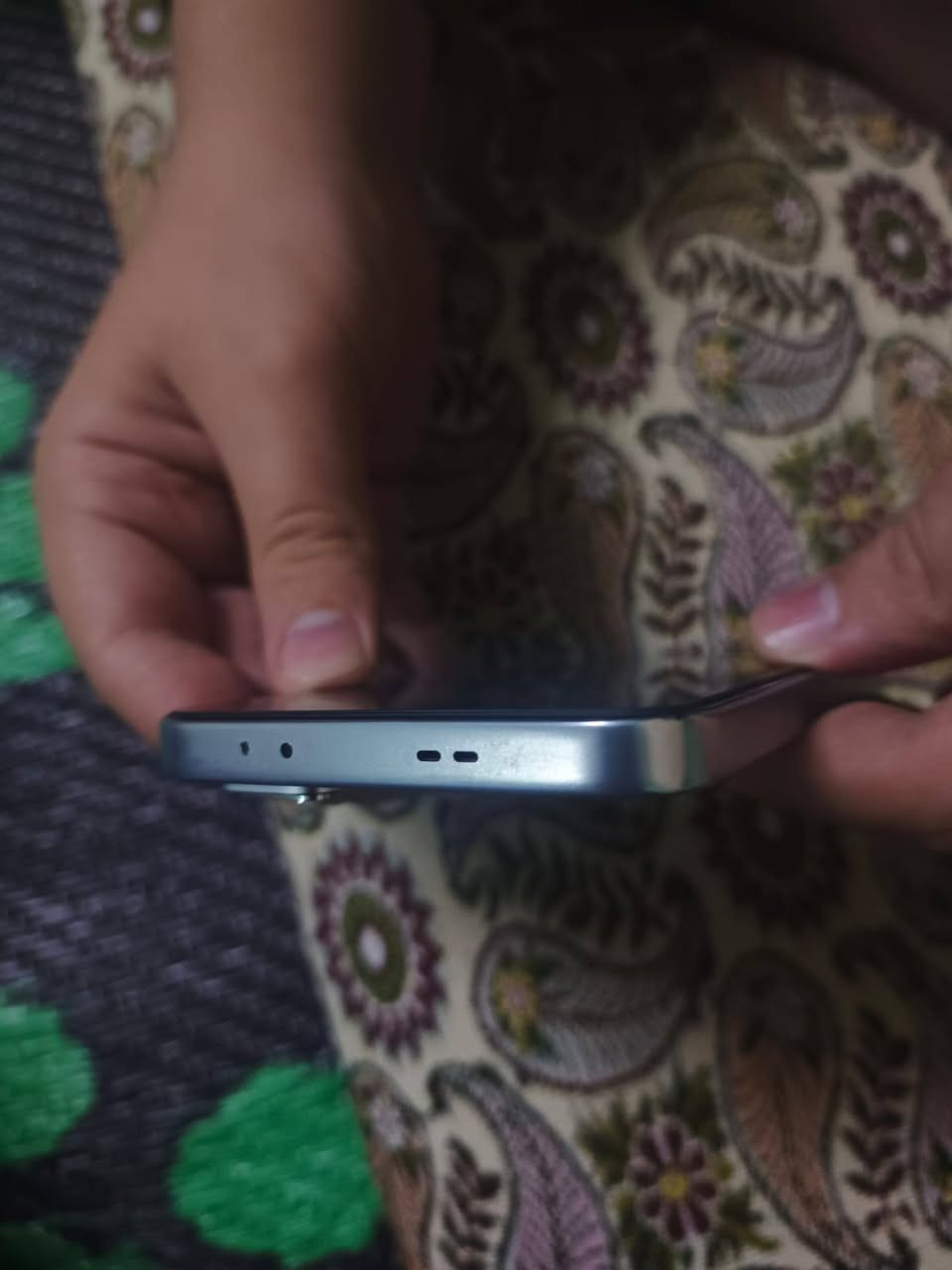 السلام عليكم عندي هذه جي تي 30 برو 256 كيكا بي هاي الطخات البسيطة ما مأثره على أي شي سعره 290 او بي مجال 
مكاني الموصل الحدباء

واتس ***********
