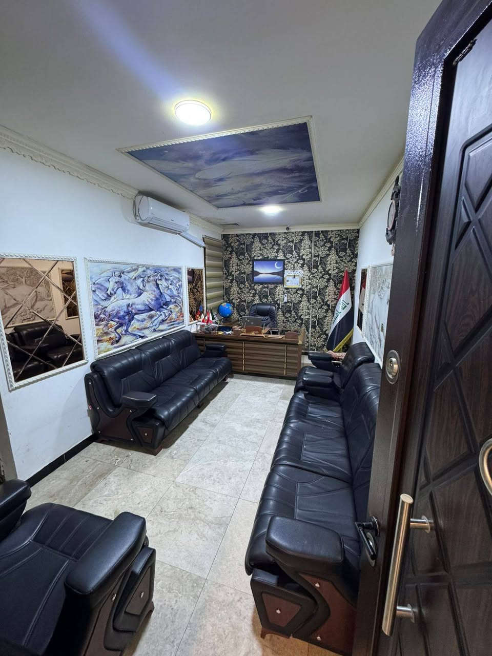 للأيجار شقه تجاريه مأثثه على شارع الخيزران نفسه ✅
تحتوي الشقه على مكتب وغرفه نوم ومطبخ وخدمات ✔️

* يمكن ان تأجر مع الاثاث او بدون 

الأيجار مع الاثاث 700$ قفل 🔒 
الأيجار بدون اثاث 500$ قفل 🔒 

الموقع السيديه شارع الخيزران 🔱
_____________________________________
للأستفسار اكثر تفضلو بزياره مكتب الطائي للعقار 💎

السيديه شارع المركز عماره شركه السراب للمطابخ ✔️

او الأستفسار ع الارقام ادناه 📞↘️↘️ (متوفر واتساب )📌🔛
***********
