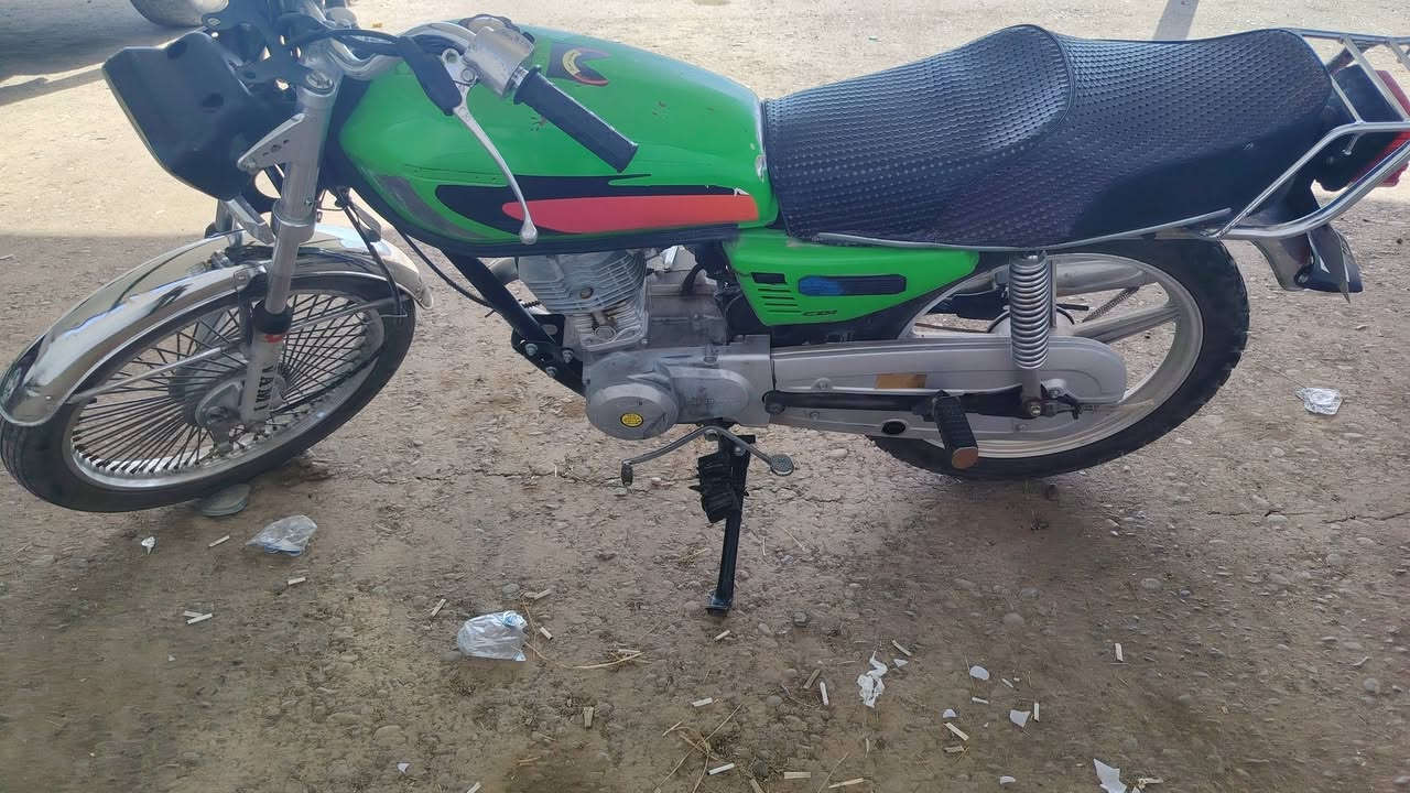 دراجة نامى للبيع محرك ما بي اي عيب لا صرف لا بخار وكهربائيات شغاله تاير امامي جديد موديل 2018 دراجه كامل بدون نقص
سعر ٢٩٠ الف بي مجال بسيط
***********
