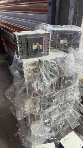 بسم الله الرحمن الرحيم

قاطع ABB   A400 أمبير. بيانو

كميه محدوده بسعر الجمله✍️

باله اصلي نضافه 100:/100👌🏿

عنوان شورجه عكد النصاره📍

للاستفسار:***********   هاتف+واتساب☎️

*********** واتساب📞
 
يوجد خدمه توصيل إلى جميع المحافظات 🚚
