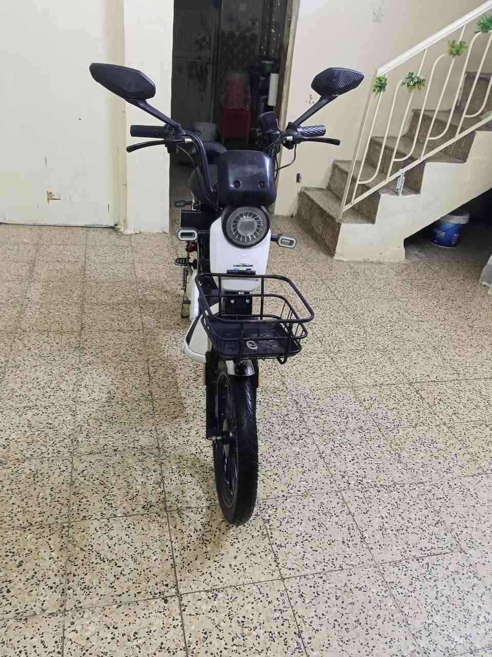 مطور نضيف ما بي إي عيب 5بطاريات المطور بي اسويج 2 وبصمات 2 عنواني موصل جديده يم جامع فتحي العلي سعر  المطور 350 رقم الموبايل ***********رقم ***********
