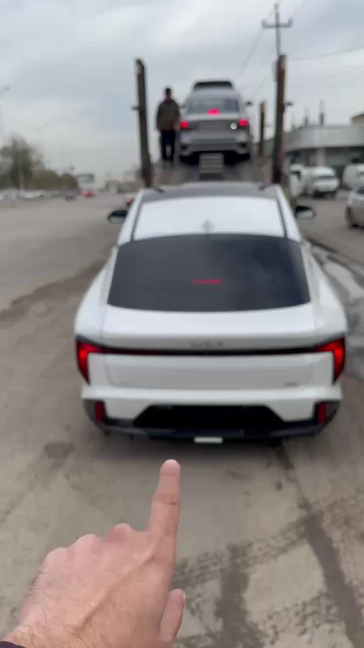 انت كمل فديو وشوف داخلها !! 😨😨

للتواصل :
***********
***********
