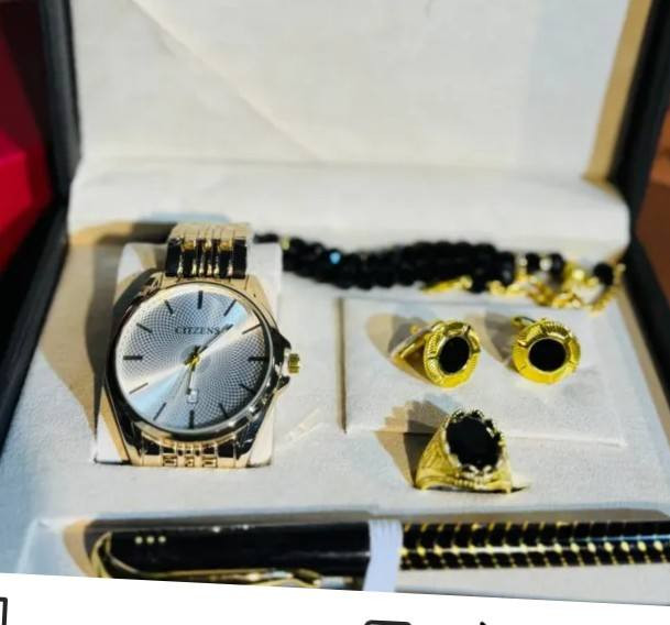 مع أرقى الهدايا!
الآن في محل أنس السعيدات، تشكيلة مميزة من:

الساعات  رجالي  الأنيقة


**إذا كنت صاحب هذا الإعلان وتريد حذفه لأي سبب، رجاءا أرسل رسالة إلى الدعم الفني**