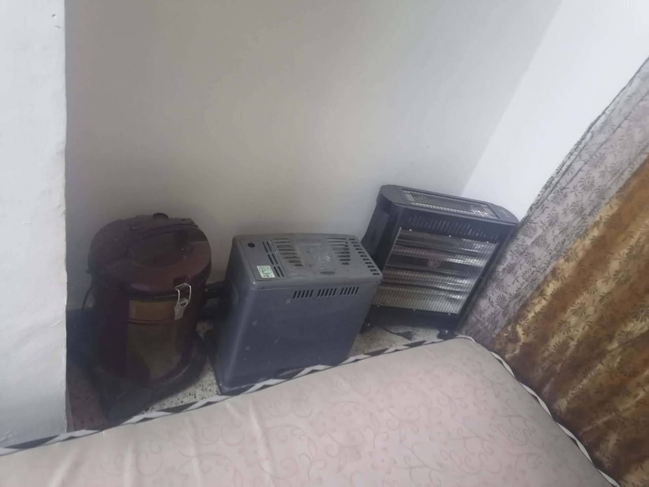 أغراض بيت نضيفة مكاني الاعضمية ***********
