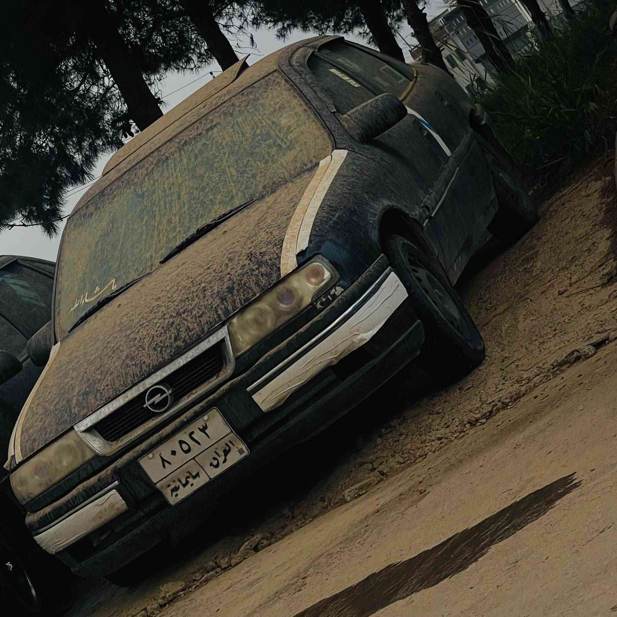 اوبل فيكترا موديل 1991 مه كينه 20 كير ئوتوماتيك ئه يبي ئيس دوو جام كاره با  كاره باي زور مه زبوته هه مو كياني به شه رته تحويل غرامه به شه رته به ناوكردن به شه رته 
***********
*********** كركوك, العراق

