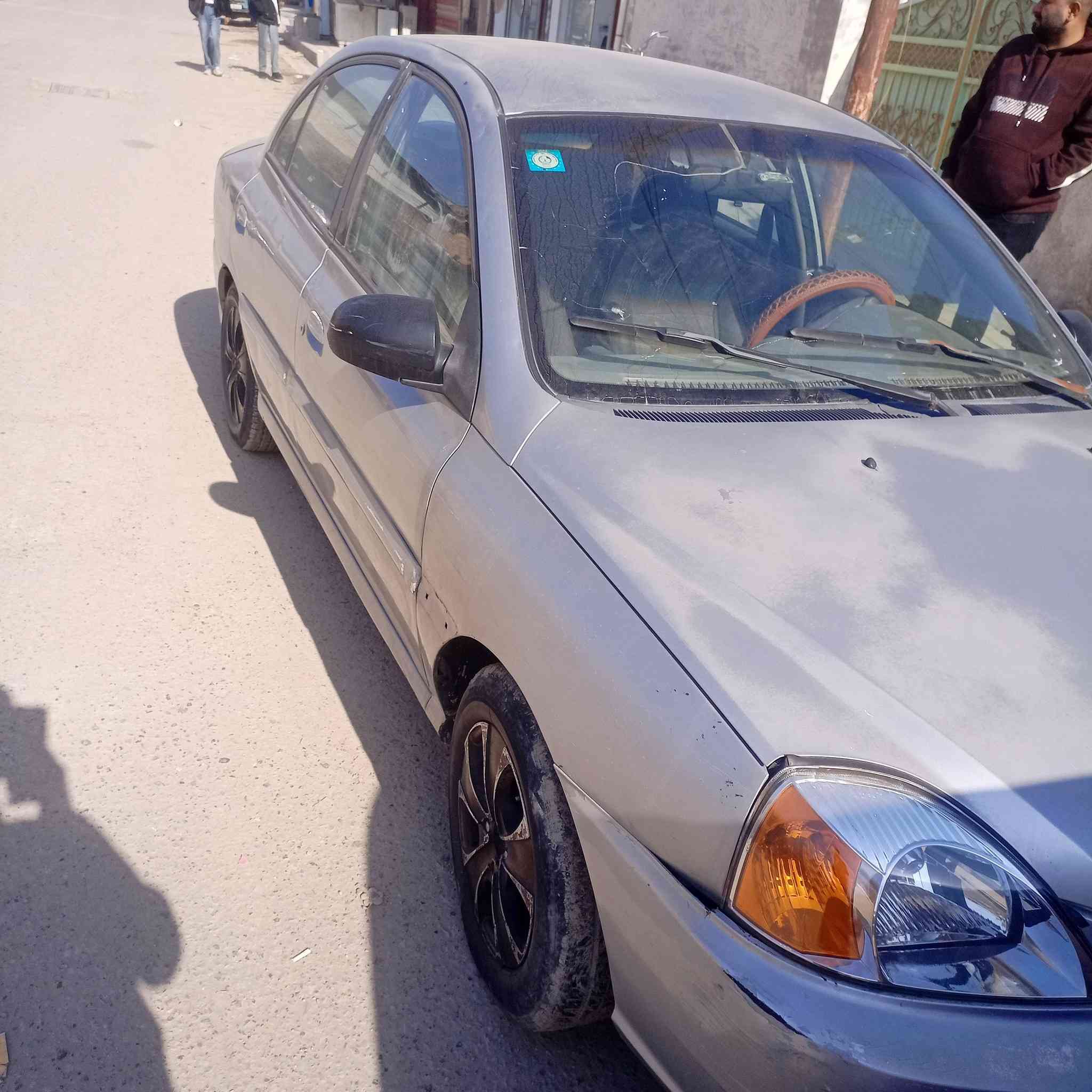 كيا ريو موديل 2004 رقم بغداد كير اوتوماتيك شرط تحويل السعر 38 للتواصل الاتصال على رقمي ، ***********
