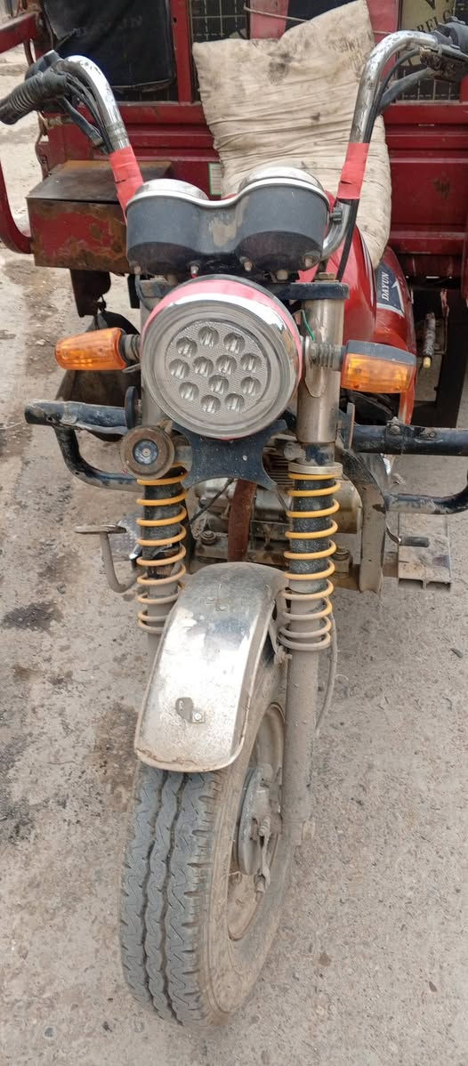 السلام عليكم ورحمه شباب ستوتة البيع موديل 20 اوراق أصولية السعر 1 300 وبه مجال لطبين  مكاني بغداد العماري رقم الهاتف ***********
