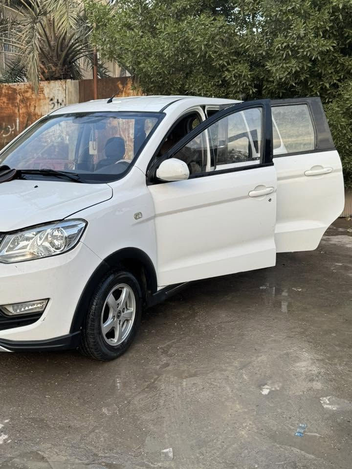 للبيع DFSK GLORY 350 – سبعة راكب 🚗
✅ اقتصادية ومناسبة للعائلة
✅ عدد المقاعد: 7 راكب
✅ الممشى: 99 ألف كم
✅ تبريد قطعتين (أمامي وخلفي)
✅ ضرر جاملغ أمامي بارد
✅ السيارة بحالة جيدة وسعر مناسب

💰 السعر: 85$ دولار
🔹 بيها مجال للشراي 

📞 للتواصل: ***********

سيارة عملية، واسعة، واقتصادية بالاستهلاك، جاهزة للفحص والمعاينة.
