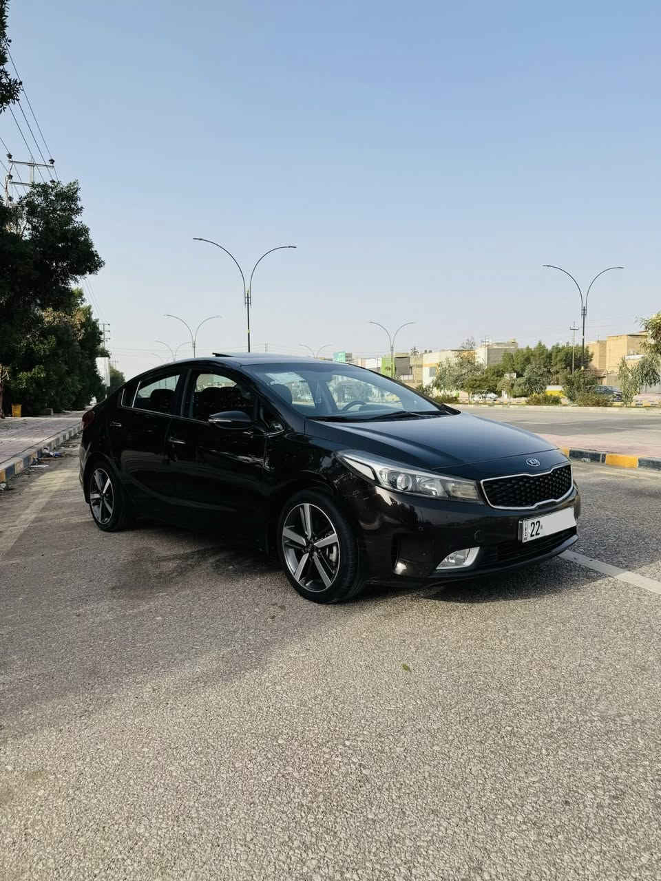 السلام عليكم كيا سيراتو موديل ٢٠١٧ خليجي فول الفول وارد ايراني تجي VIP اعلى مواصفات 
كفالة عامة من الصبغ والحادث والتبديل بيه بس بارد بلدور مال جاملغ الخلفي 
محرك ٢٠٠٠ دوش 
فتحة سقف سلايت 
بصمة ابواب وتشغيل 
انارة ترحيب 
داخل جلد 
المقاعد الامامية كهرباء 
خزن ميموري 
كشنات تدفئة تبريد 
هيتر استيرن 
هيتر مرايا 
نقطة عمياء ورادار امامي 
كاميرا خلفية 
شاشة ابل كار بلي 
تحكم ستيرن 
مود درايف
حساس امامي خلفي 
اشاير مري 
ليدات امامية خلفية 
اضاءة زنون 
يدات نيكل 
مكانها نجف سعره143 وبيه مجال 
***********
