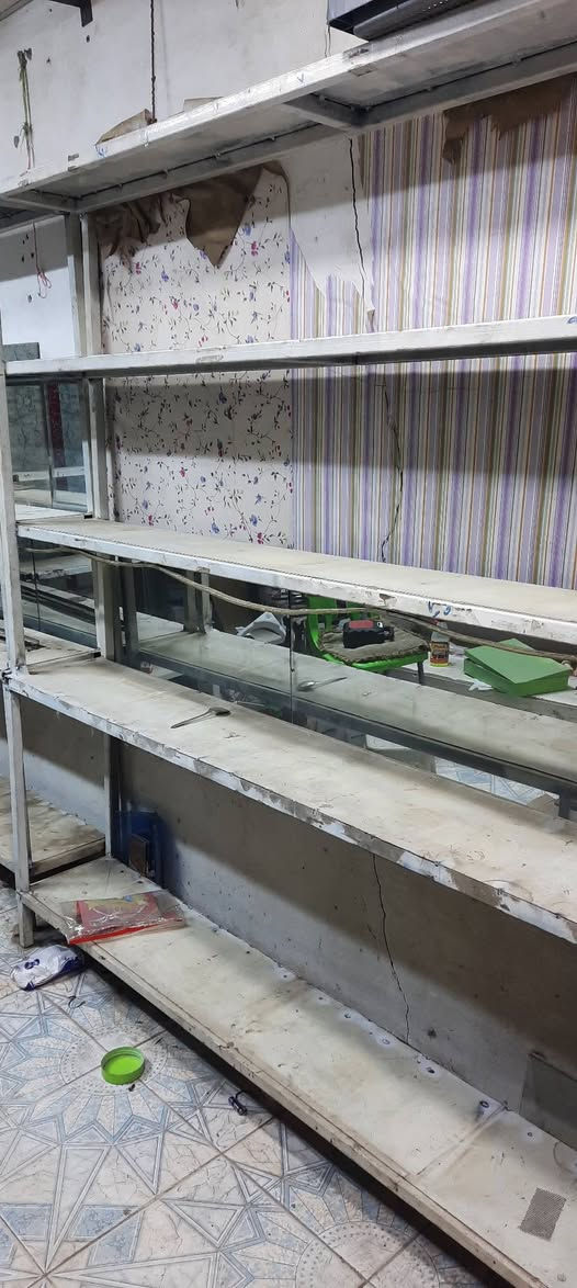 تصفيه ارفوف محل  الرف ٢متر و٣ متر
للتواصل ***********
