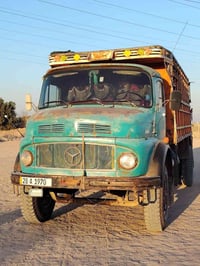 ابو ردين للبيع موديل 1975 محرك 81 سياره جاهزه تخم تاير مكفوله شاصي وقم...