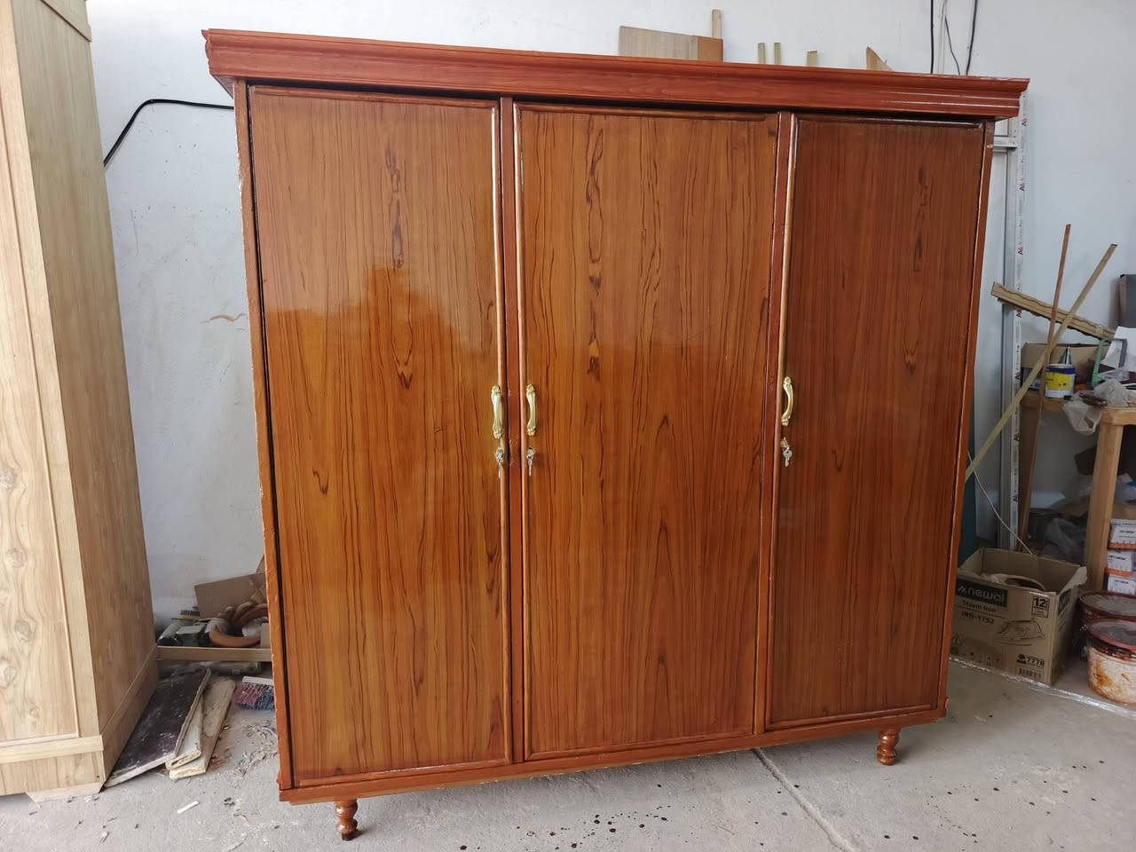 كنتور 3ابواب مستعمل صاج حطاطه الرمادي الصوفيه قرب مطعم قصر الابيض السعر 175بي مجال واتساب ***********
