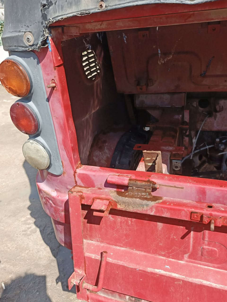 2018كفاله من الصيغ وتعمير بلاديه 
تكتك متروكه ومكينتها خربت وذبيناها 
ورايدين نبيعها التكتك كلشي مابيها والله بس عوزها محرك 
رايدينها ب٩٠٠ وبيها مجال للطيبين 
الاستفسار على هذا الرقم  
.***********
