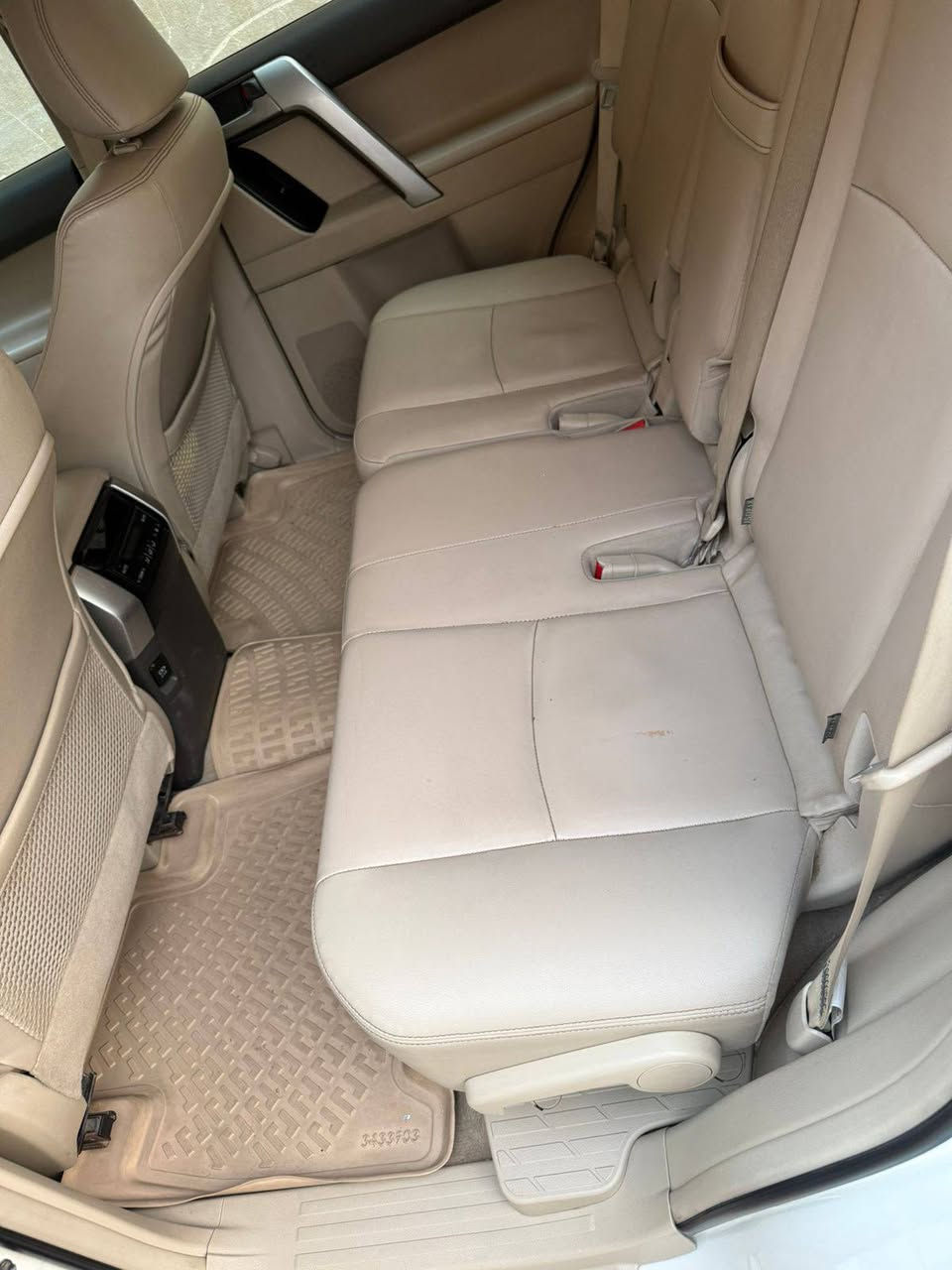 #برادو 2020
برادو ٢٠٢٠ جديدة جدا مكفولة من اي ملاحظة لا بارد ولا صبغ ولا تكحيل ولا فتح ولا تبديل ساز TXS مواصفات معروفة جلد كراسي امامي كهرباء رقم بغداد السيارة دهن شركة تخم تاير جديد اصلي ماشيه 69000 كم مكاني الكاظمية السعر 41800 $ ماكو هيج سعر بنظافتها اي استفسار ***********
