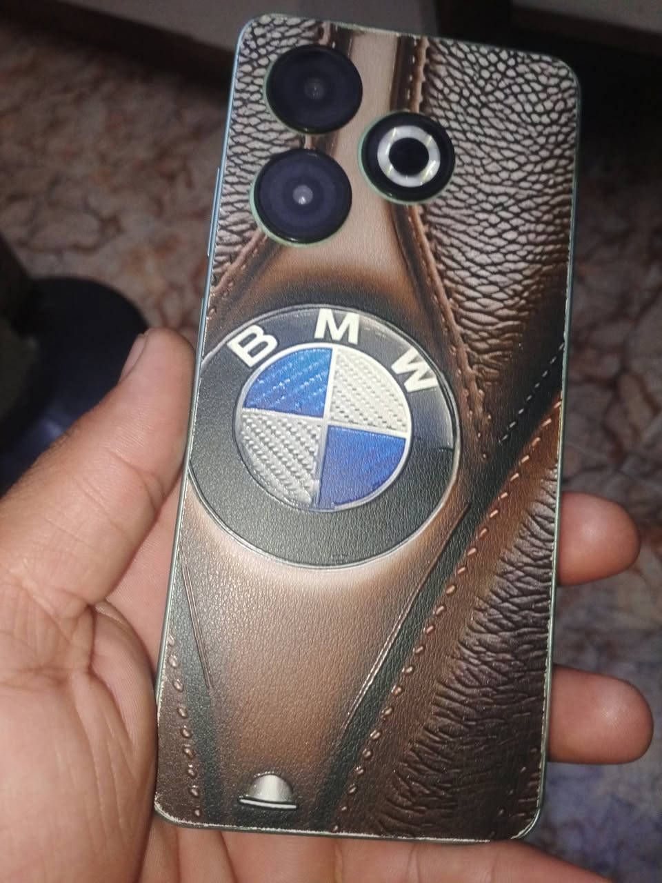 للبيع جهاز نظيف ذاكرته 128 سعر 90 وبمجال***********
