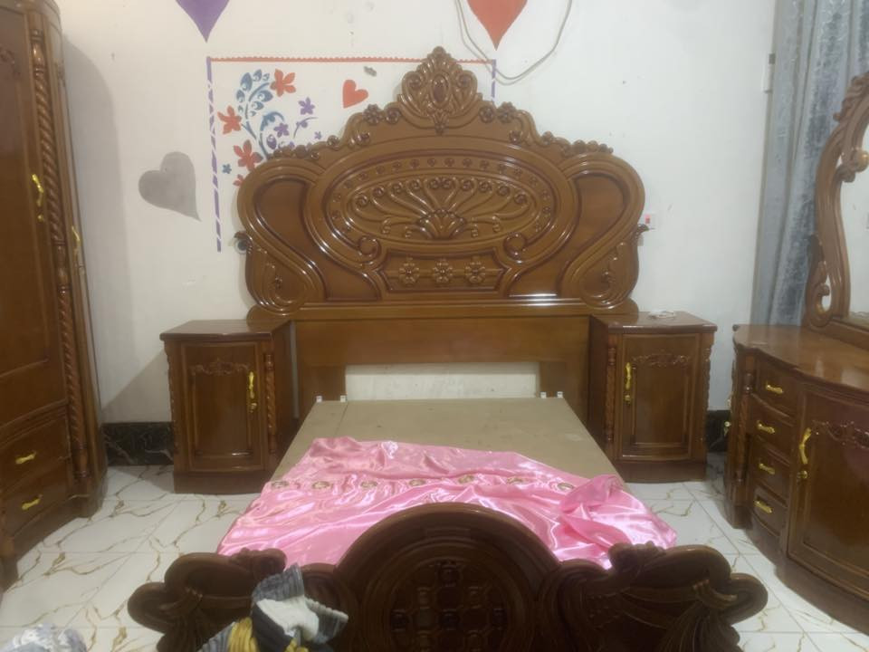 غرفة نجارة عراقية السعر ٦٥٠وبيها مجال  في السماوة***********
