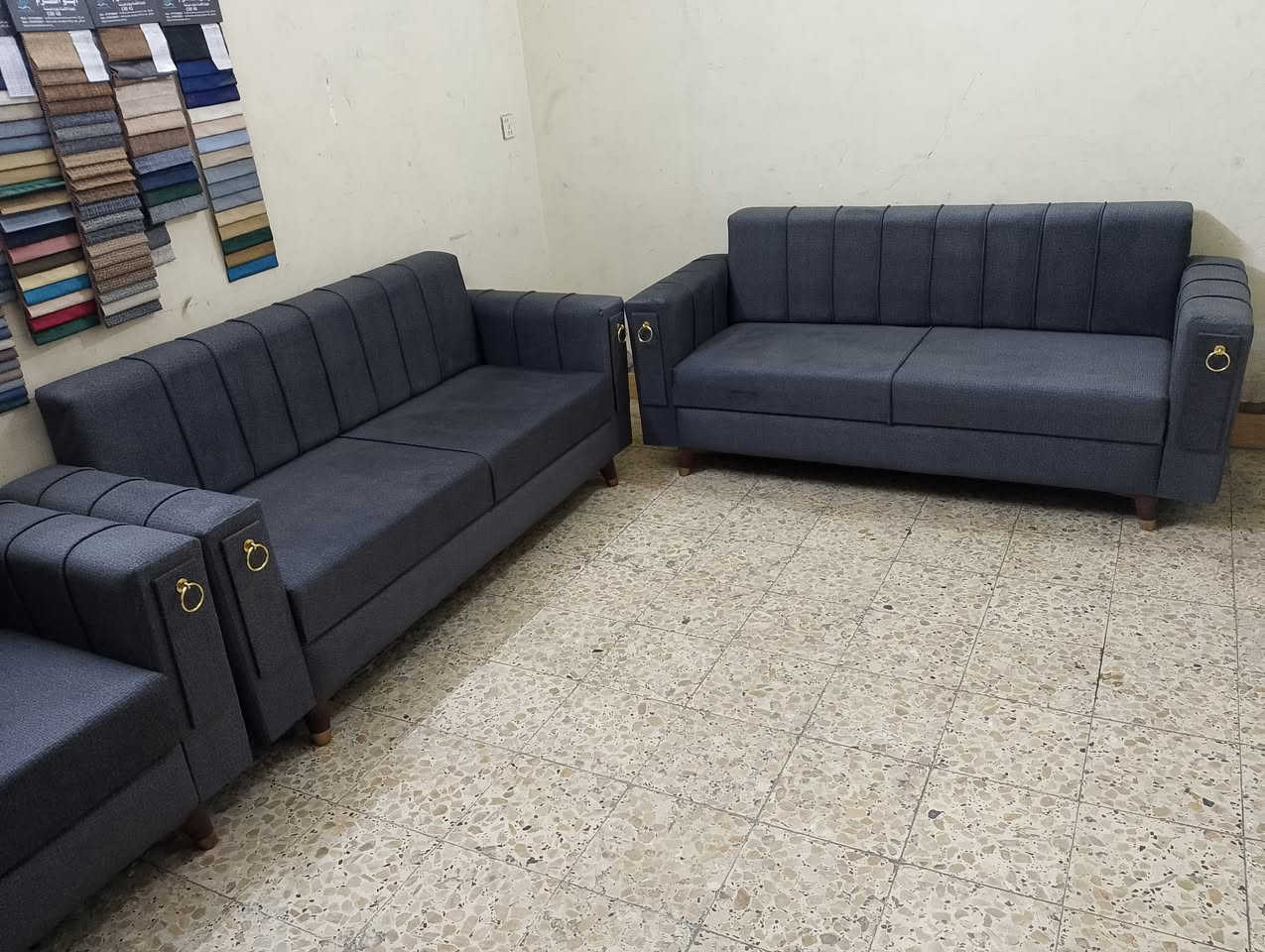 تخم ٨ مقاعد للبيع جديد ممستخدم سفنج ضغط عالي خشب بلوك تركي قماش كتان تركي ناعم مبطن تخم تسكام مو سوكي السعر ٣٢٥ بي مجال بصيط مكان بغداد موجود توصيل بكروة رقم ***********
