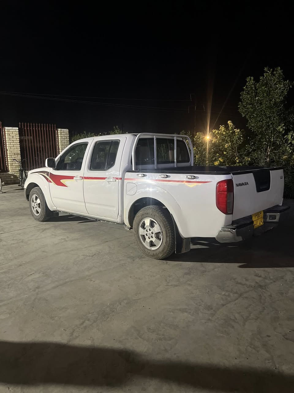 نيفاره موديل 2010 مكفوله كير اوتماتيك 
كفاله محرك جديد تخم تاير 
***********
