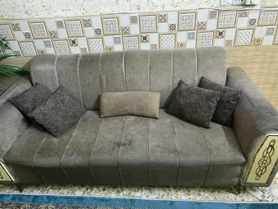 تخم ٨مقعد نضيف السعر ٢٥٠الف بي مجال
بغداد حي القاهره ***********
