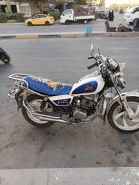 دراجه للبيع مكينه خير من الله كله شغاله مكان بغداد اسعر 350 الف 077795...