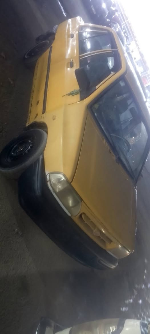 سايبه للبيع موديل 12 السعر 10 ورقات مكاتبه فقط ترايك للبصره رقم الموبايل *********** قبل للشارع
