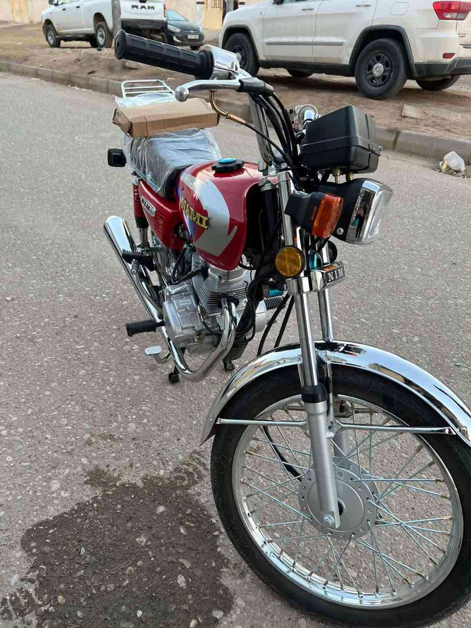 سلام عليكم دراجة ايراني نامة وكيل البارحة طالعة من الوكيل مستعجل على بيعتها ***********السعر 950 مجال قليل
