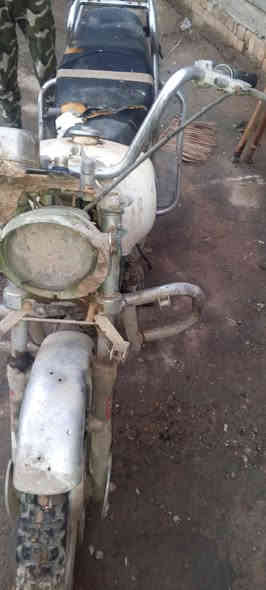 دراجه . تي موته . للبيع .  شغاله مكينه لايت بريك كلشي جاهز بس عوزها ترتيب . كلك . أتعهدلك عشاريآ وقانونيآ. ‏‪+9647856279932‬‏سوق شيوخ كرمة بني سعيد السعر 225وبيهاا مجالل متروكه لن ماا مستعملهاا اتصلل وتدلل
