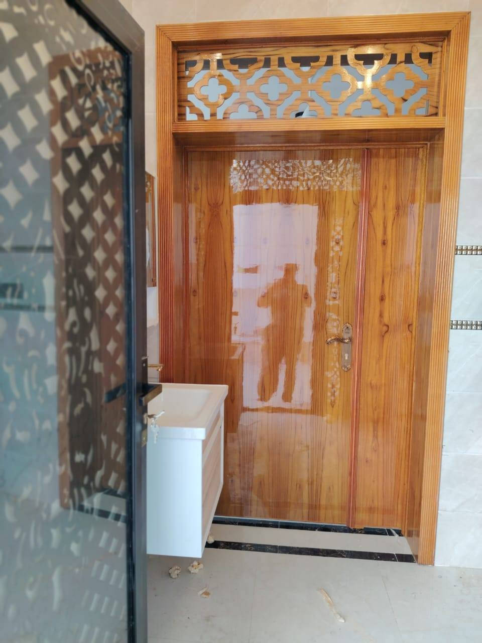 بسم الله الرحمن الرحيم
نجارة ابو نور العبيدي لعمل الاثاث الحديث حطاطة 
الرمادي كورنيش الحوز قرب مدرسة جنيد البغدادي 
هاتف *********** واتساب 
ومن الله التوفيق
