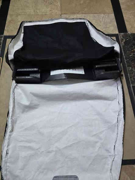 مكلف بلنشر السلام عليكم جنطه مال رانكلر من 2015 - 2024 مال شركه اصليه مبطنه من الداخل كنتاره ينحط بداخلهه السقفيات الي فوك الي هنه القطعتين الفوك السعر 125 ألف مكان بغداد بلديات أي استفسار اتصل على الرقم الآتي ***********
