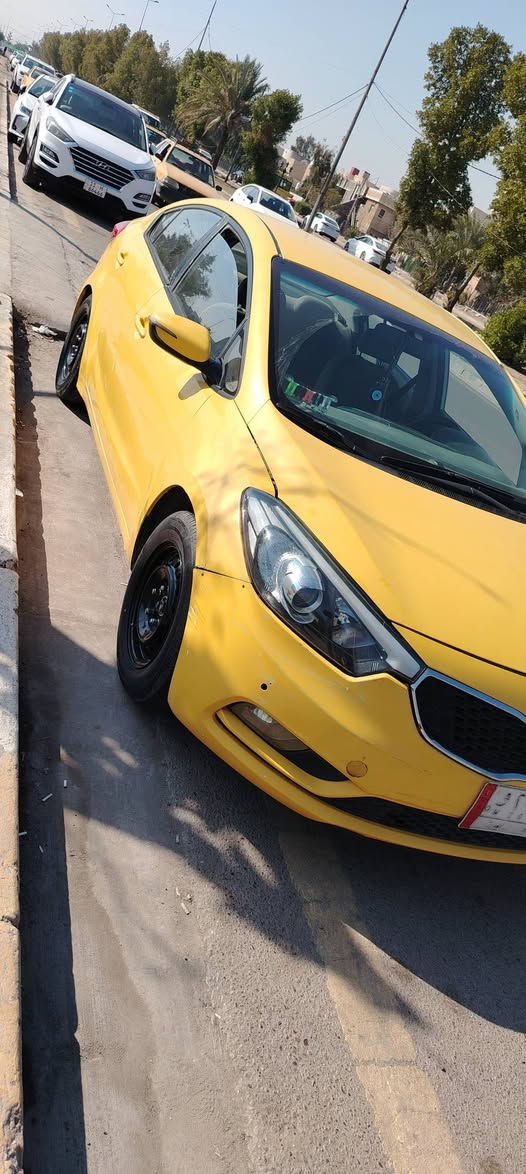 كيا سيراتو رقم  بغداد  بأسمي مكينه ١٦٠٠ دوش  بيهة طخة يم  القبق البانزين بلجاملغ الخلفي صدر جديد تايرات جديدة مكان بغداد البياع *********** بغداد, العراق
