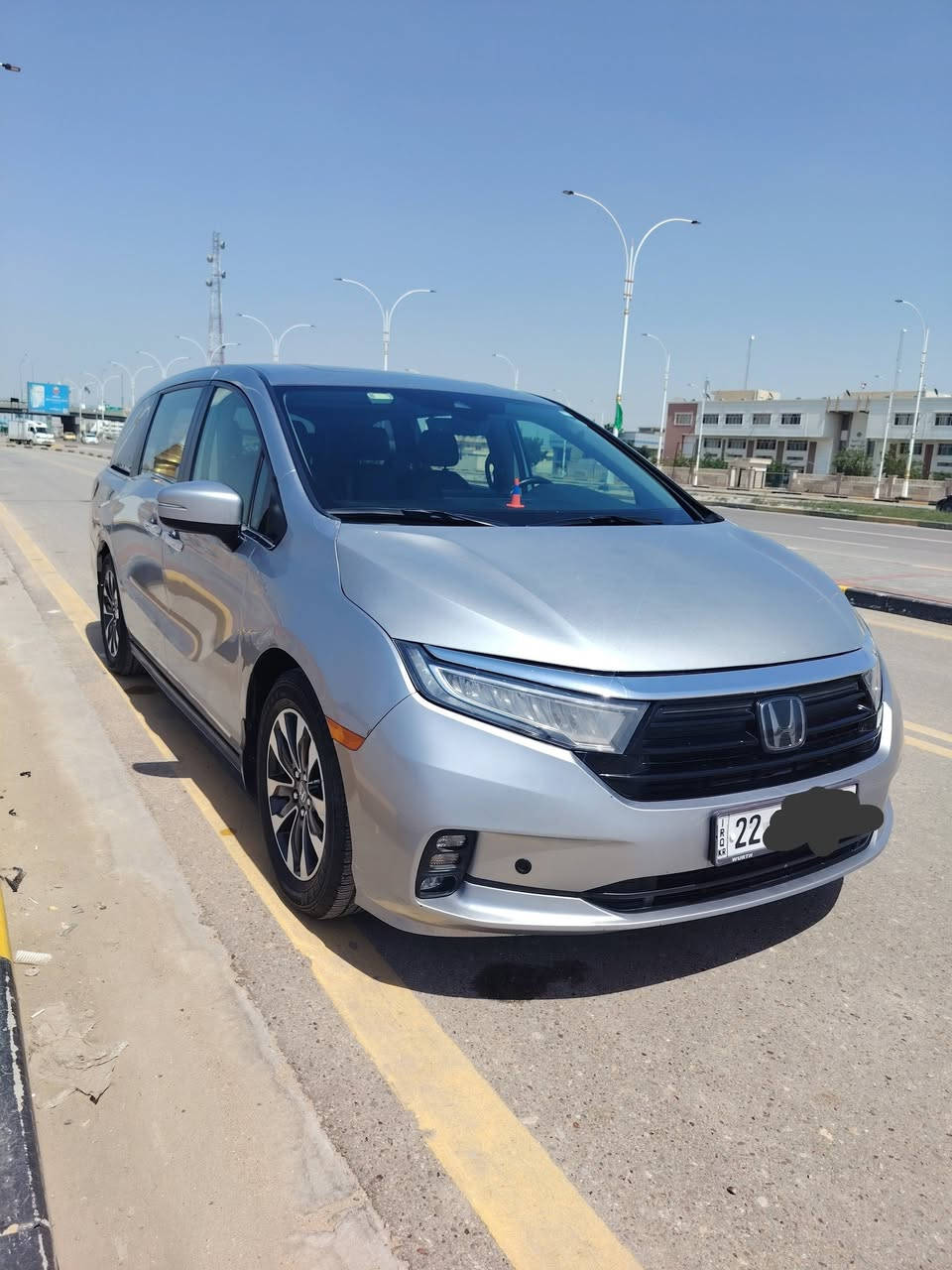 سلام عليكم هوندا اودسي ٧ راكب مديل 2022 ماشيه 81km قابل لزياده للاستفسار واتساب ***********
