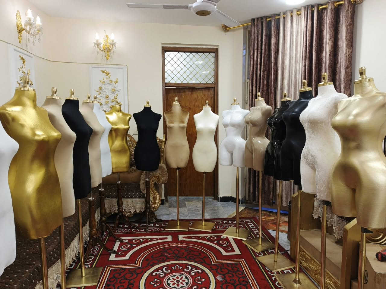 السلام عليكم اتوفرت عدنه انواع المليكانات وبسعر الجمله... ارقام الحجز..***********//***********
