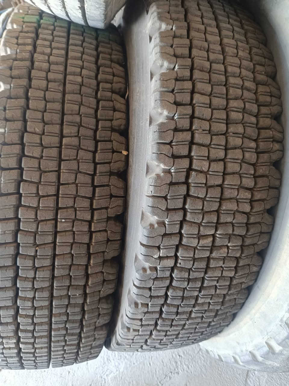 زوج تاير برجستون باله جديد قياس 900 / R20
القرنه مقابل مدينه العاب السندباد
السعر 300  بيه مجال


**إذا كنت صاحب هذا الإعلان وتريد حذفه لأي سبب، رجاءا أرسل رسالة إلى الدعم الفني**