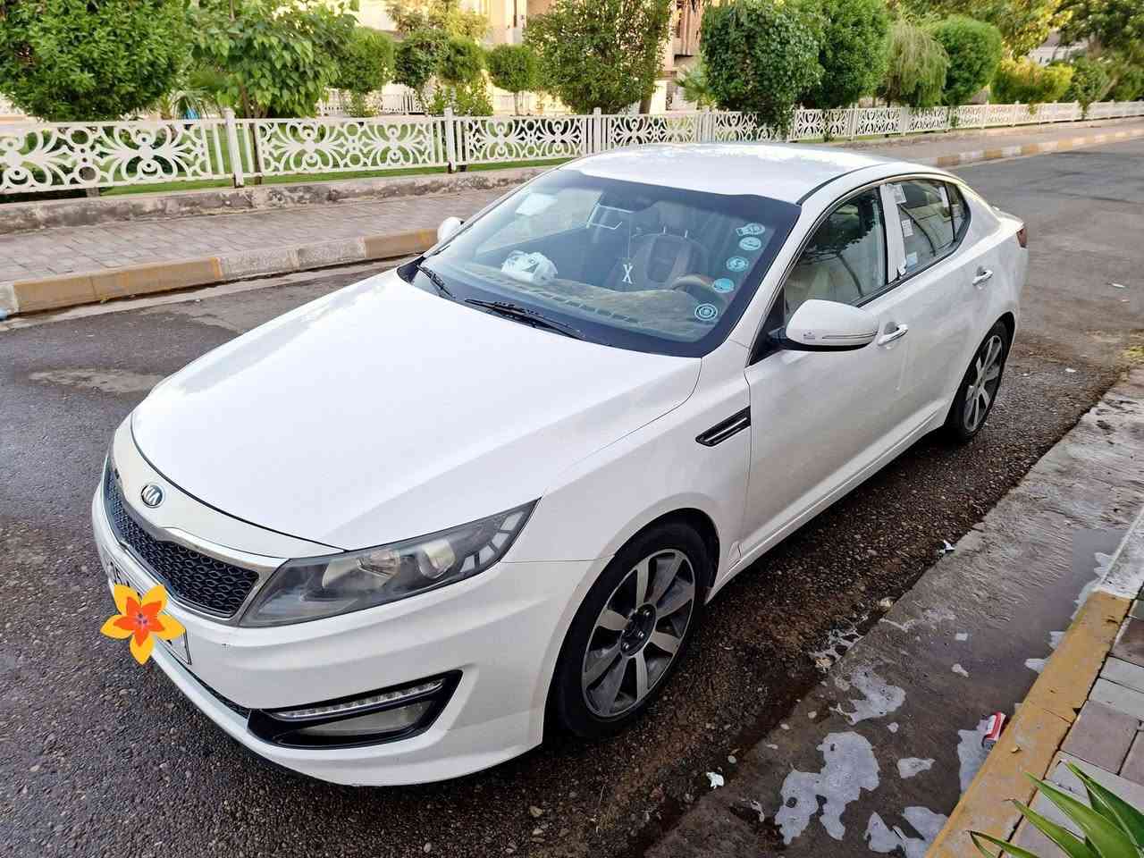 #اوبتيما موديل ١٣ السيارة مكفولة  ومابيه اي صبغ محرك 2400 لا صرف ولا تبخير السيارة كلش نظيفه بيها بس دعاميه مبدلة .. اخوان اني #مكلف_بالنشر اذا تحب تعرف سعرها او باقي التفاصيل اتصل على رقم صاحبها 
***********
