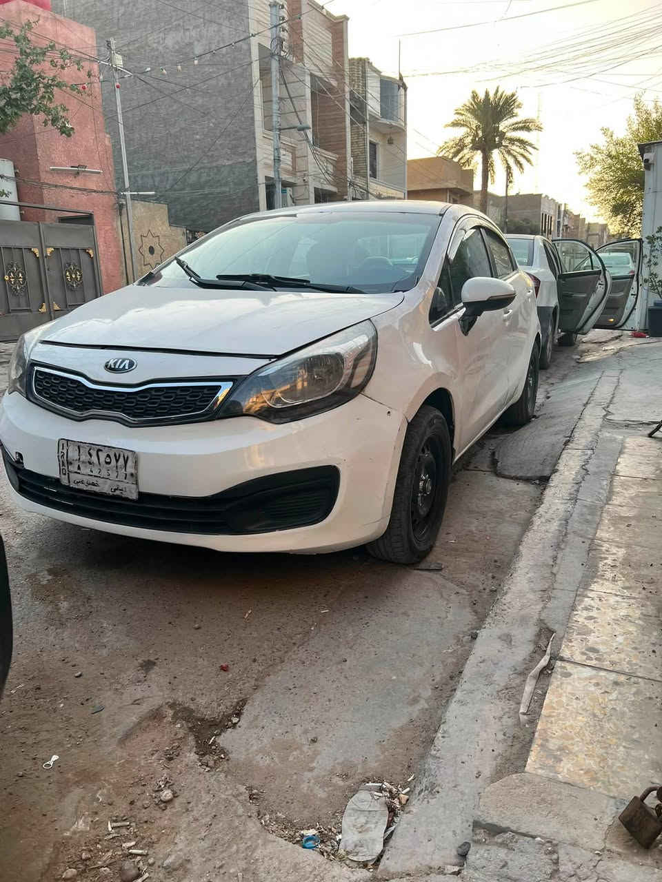 كيا ريو موديل 2014 بيه طخطخات ومعمره ابيع صبغ عام تبريد شغال منضومه كامله كير مكينه مكفول مشط ستيرن جديد حداديه صدر نضيفه سعر 63 بيه مجال 
رقم ***********
